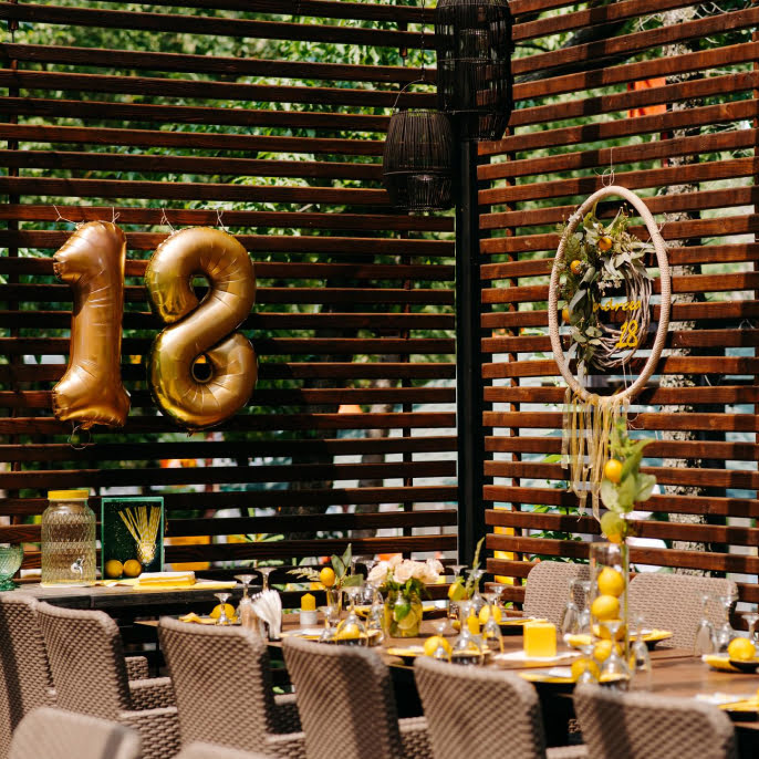 Book the Cotswolds - Meet & Celebrate