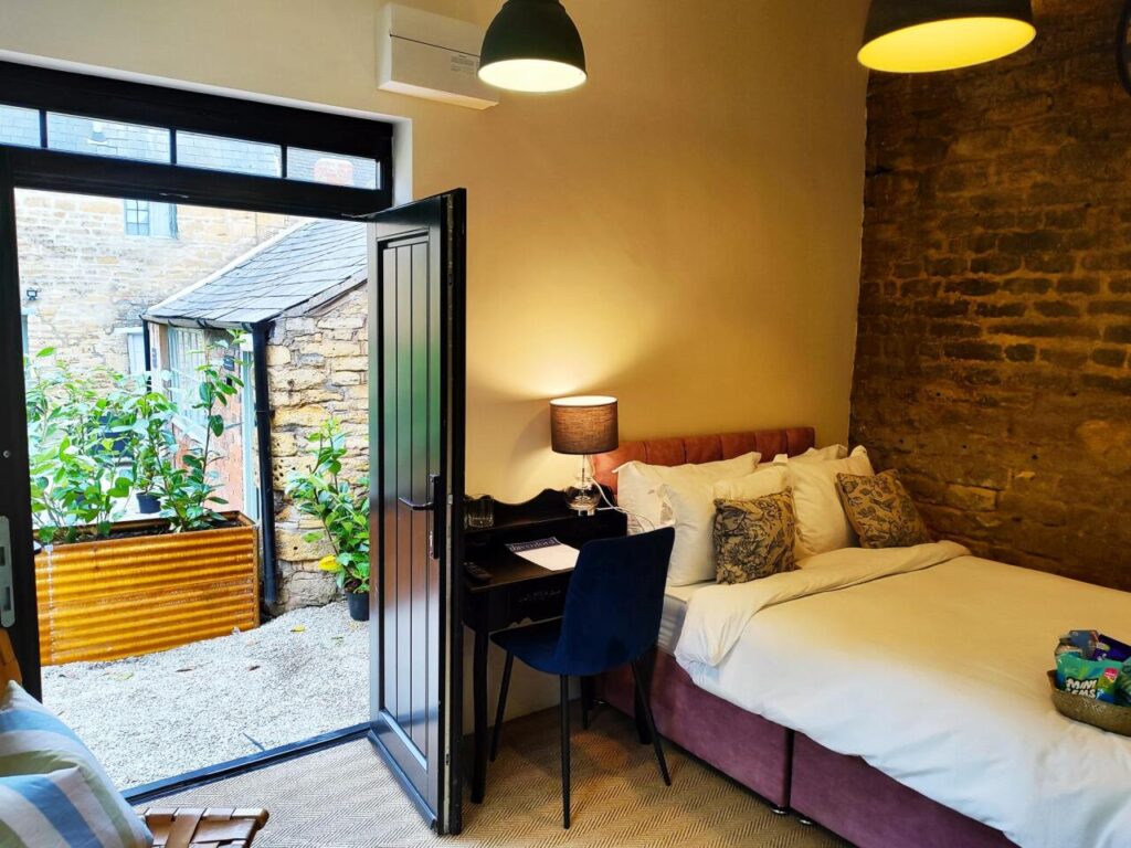 cotswold-bankview-property-04