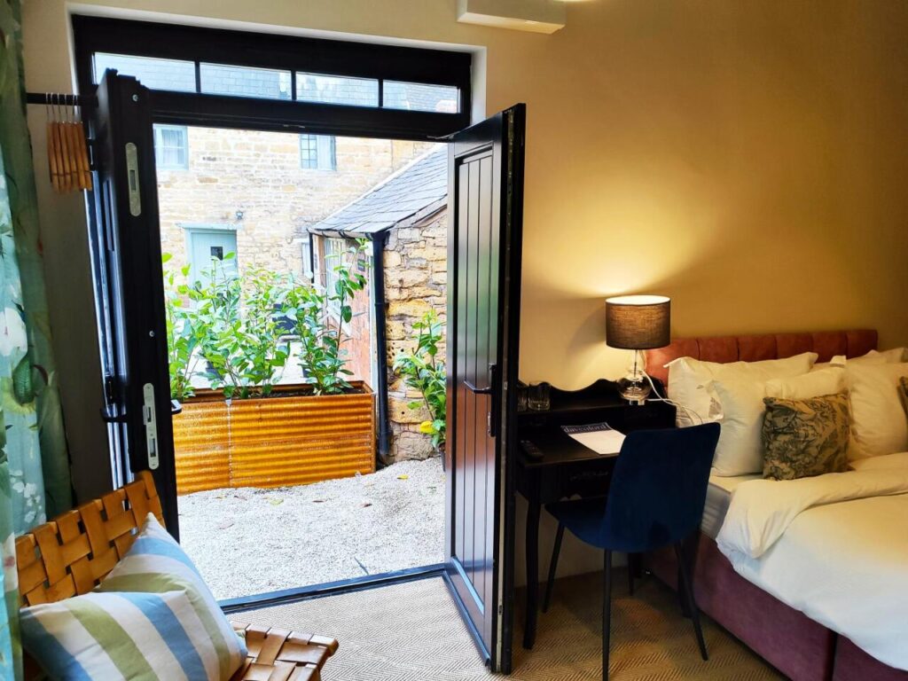 cotswold-bankview-property-05