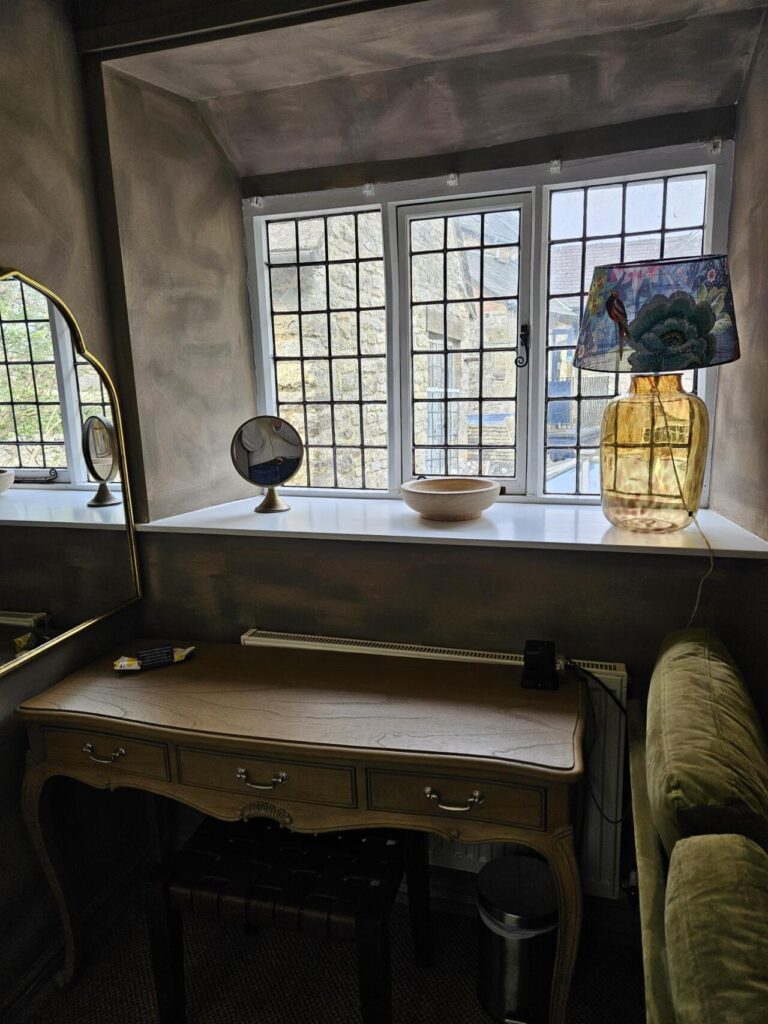 cotswold-cottage-guesthouse-family-suite-13