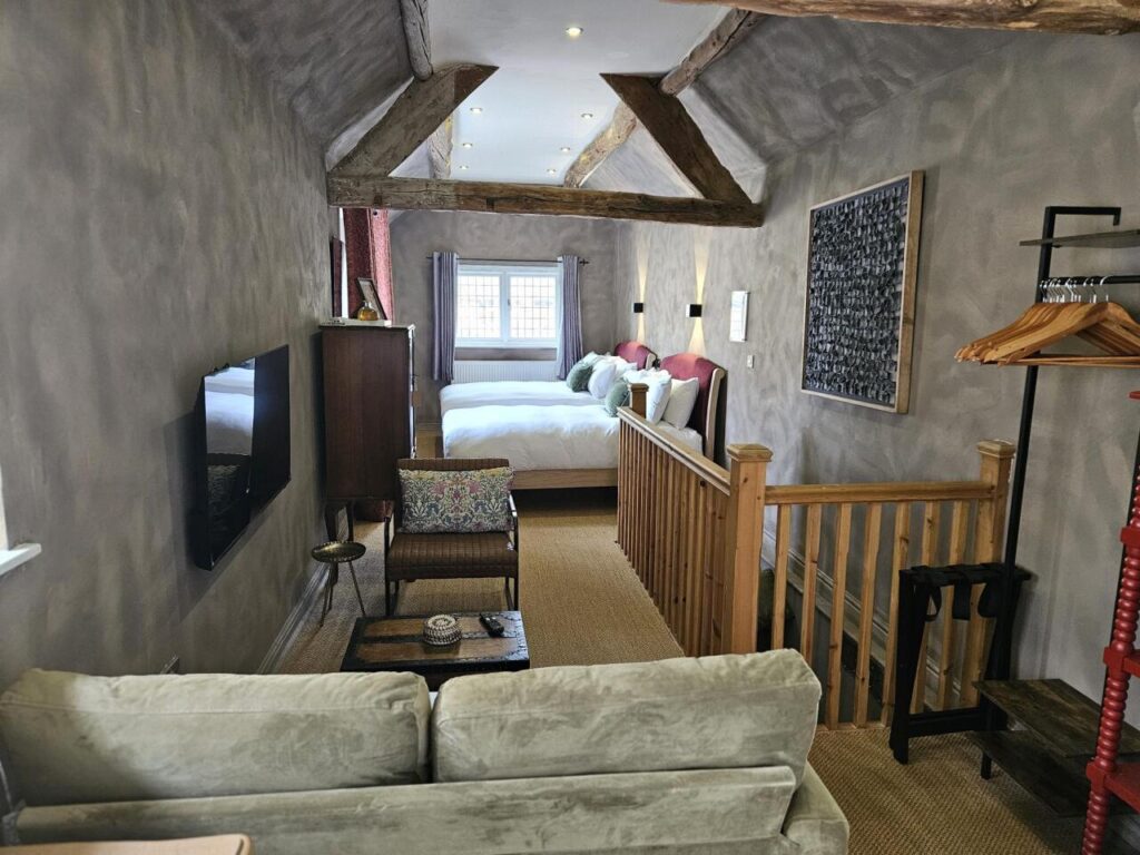 cotswold-cottage-guesthouse-family-suite-14