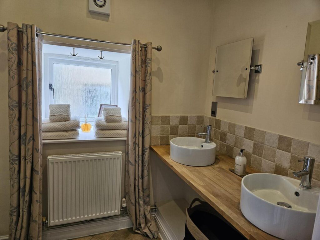 cotswold-cottage-guesthouse-family-suite-15