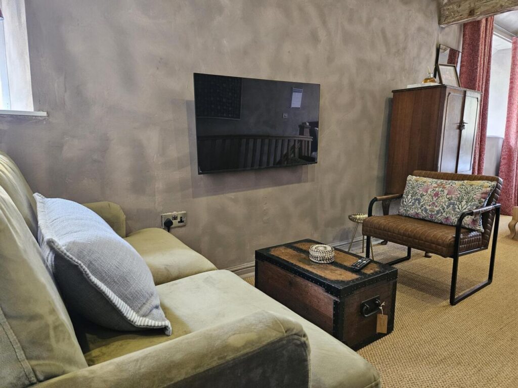 cotswold-cottage-guesthouse-family-suite-17