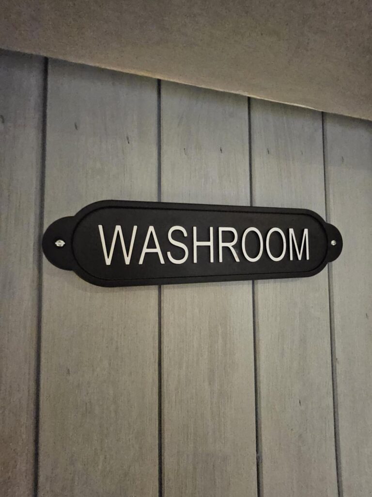 cotswold-cottage-guesthouse-shoebox-basic-double-room-03