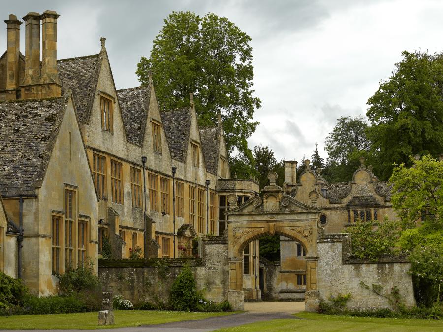 Book the Cotswolds - Wonderful Winchcombe Stanway House and Gardens