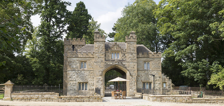 Book the Cotswolds - Wonderful Winchcombe Sudeley Castle Cottages