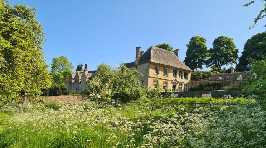 Book the Cotswolds - Wonderful Winchcombe Snowshill Manor and Garden