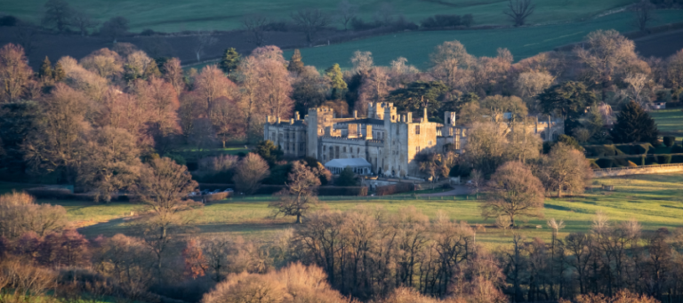 Book the Cotswolds - Home