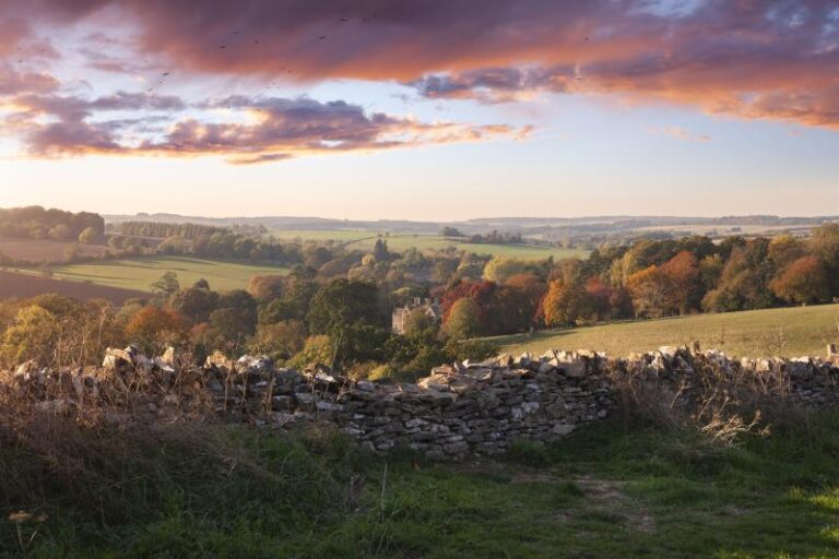 Book the Cotswolds - Home